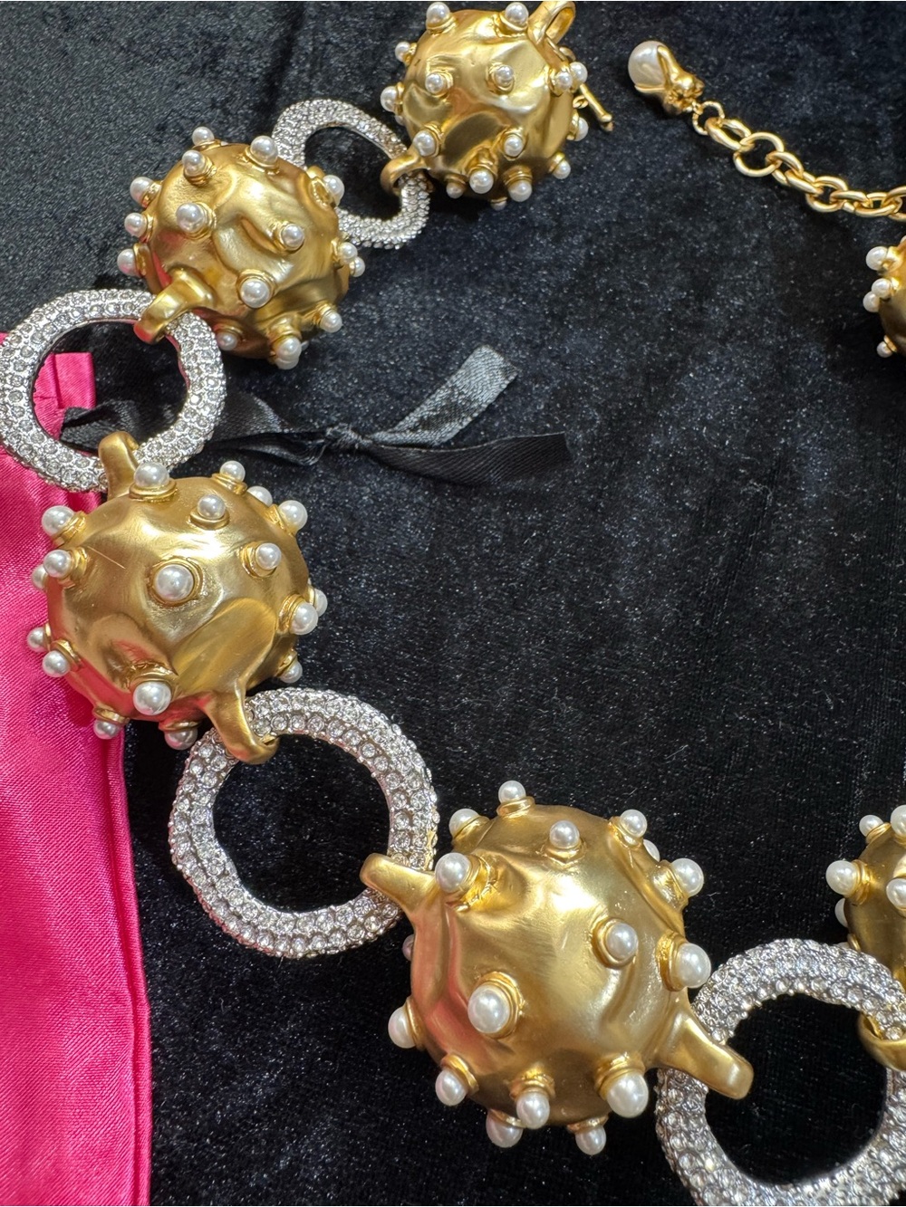 Schiaparelli insp Gold and Pearl Statement Necklace & Earring & Ring Set - Picture 16 of 16